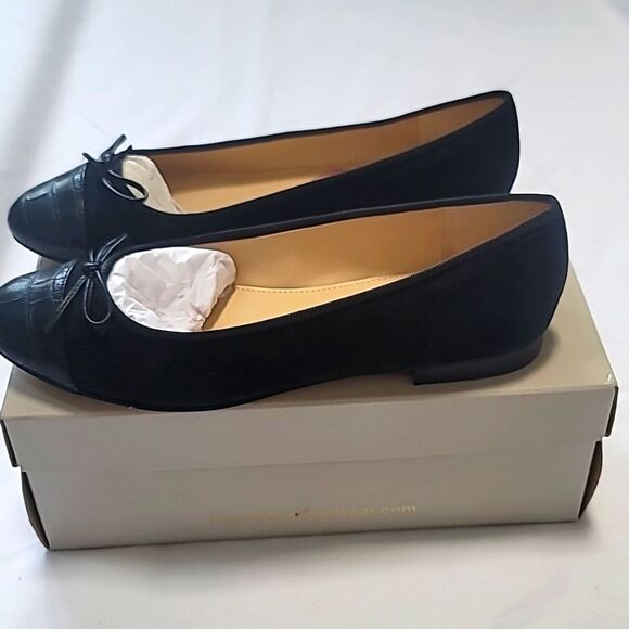 Marc Fisher Women's Flats - Picture 4 of 7
